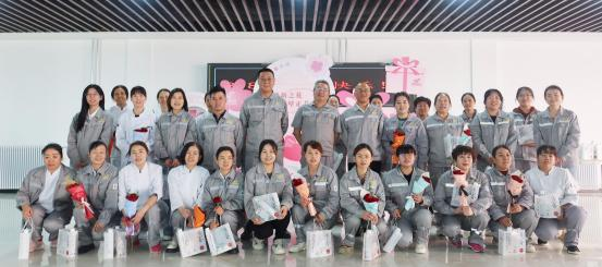 哈密suncitygroup太阳新城举办“鼎新风采·戈壁之花正芬芳”三八妇女节主题活动